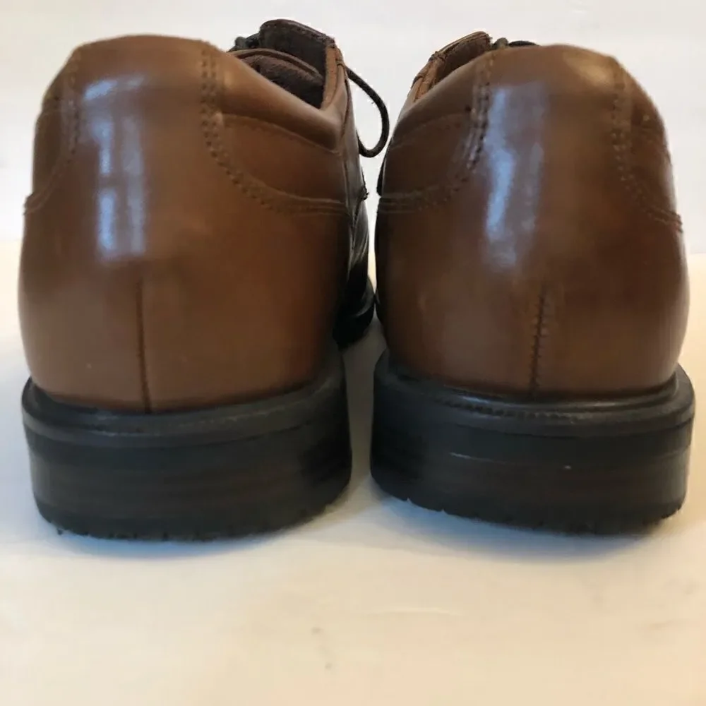 Rockport Essential Detail II cap toe shoe Brown 8